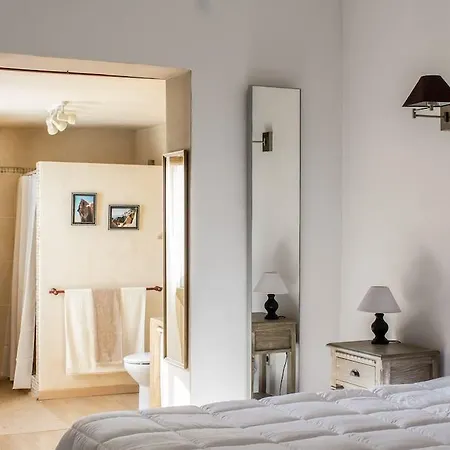 Veroch Villa *